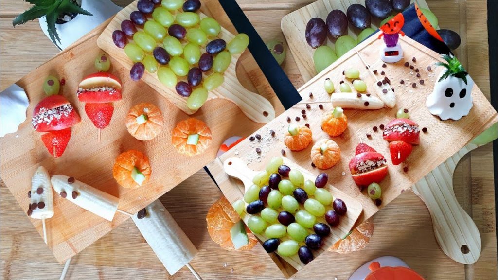 How to Make Halloween Fruit Tray