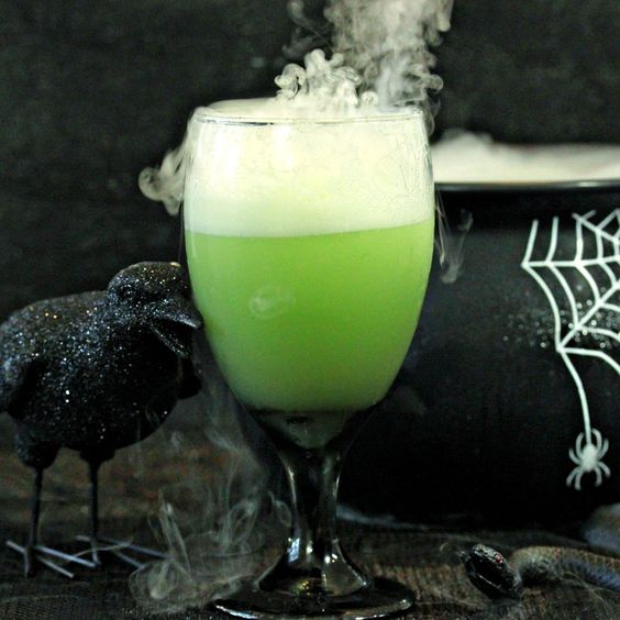 13 Easy Halloween Cocktails