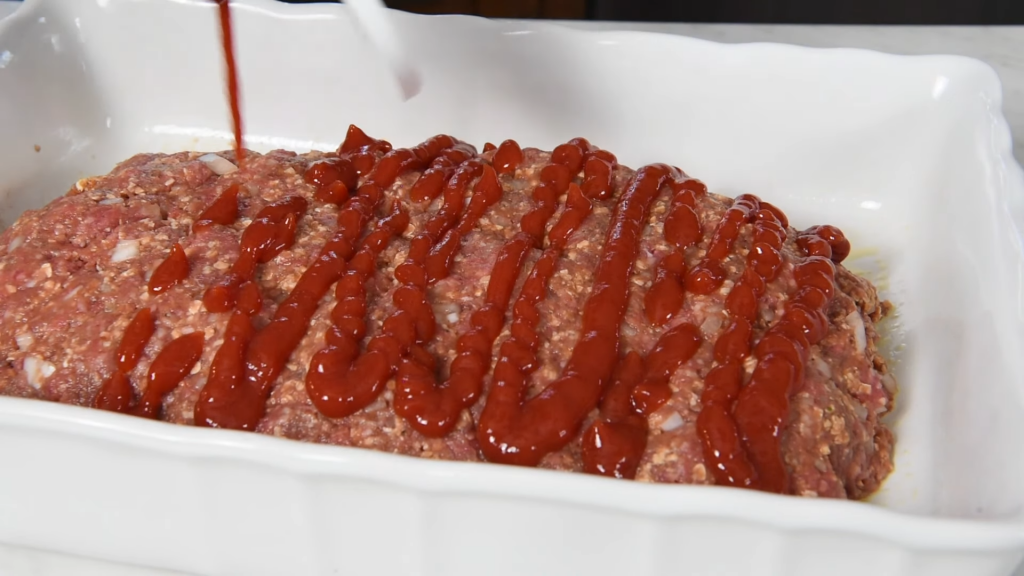 Easy and Flavorful Meatloaf Recipe with Oatmeal