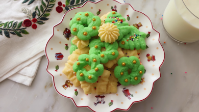 Holiday Spritz Cookies Recipe