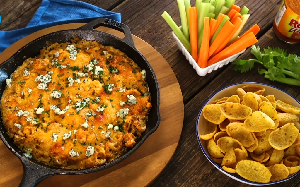 Sunday Football Food: Buffalo Cauliflower Dip