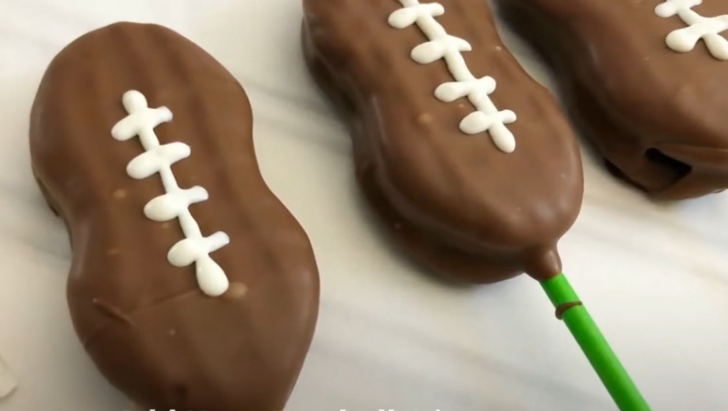 Easy Football Themed Dessert