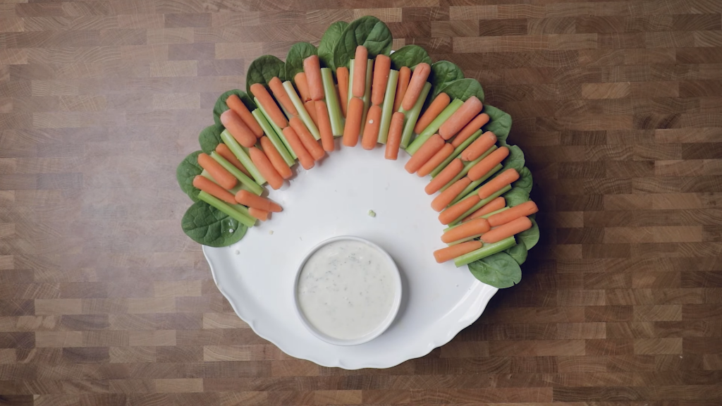 How to make Thanksgiving Veggie Tray