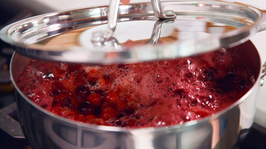 How to Make Cranberry Sauce