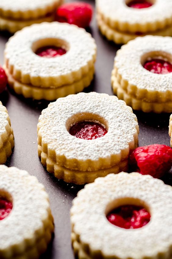 17 Valentine&#8217;s Day Baking Ideas