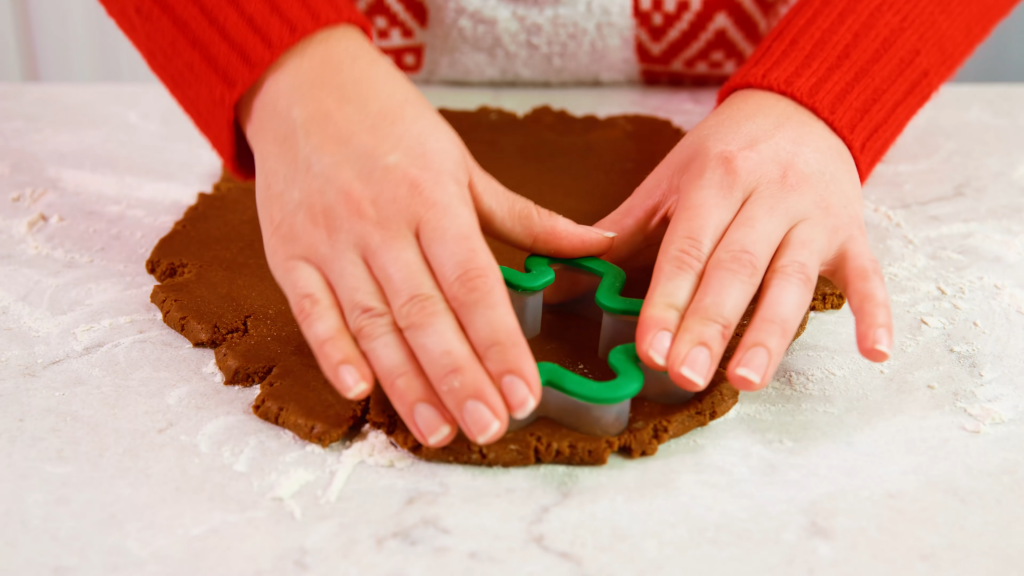 How to Make Gingerbread Cookies