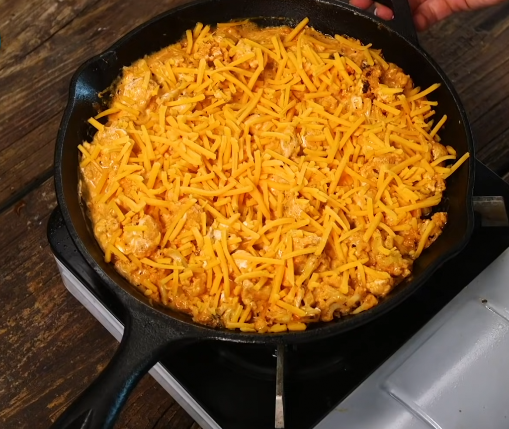 Sunday Football Food: Buffalo Cauliflower Dip