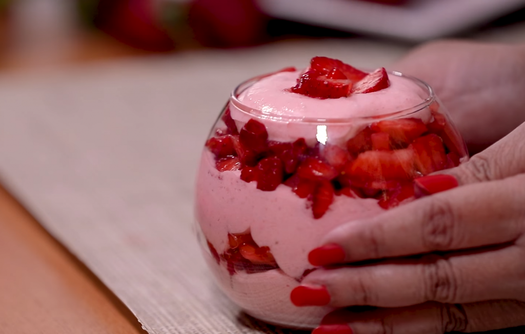 Strawberry Mousse &#8211; Valentine&#8217;s Day Dessert Easy