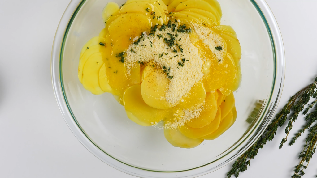 Easy New Year&#8217;s Eve Appetizers 2024: Potato Stacks With Garlic And Thyme