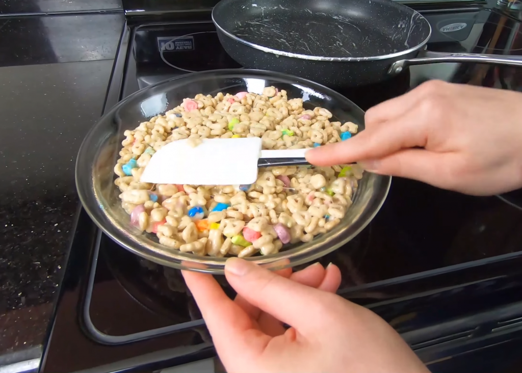 How to Make Lucky Charms Rice Crispy Treats