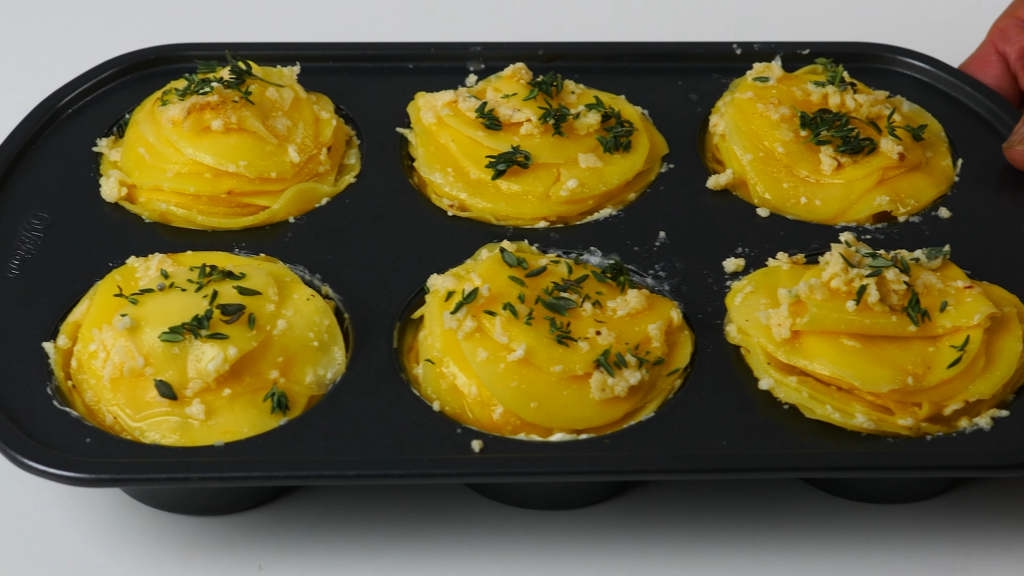 Easy New Year&#8217;s Eve Appetizers 2024: Potato Stacks With Garlic And Thyme