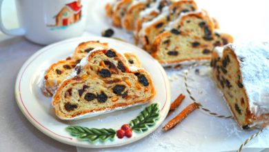 Easy Christmas Bread Recipe: Stollen