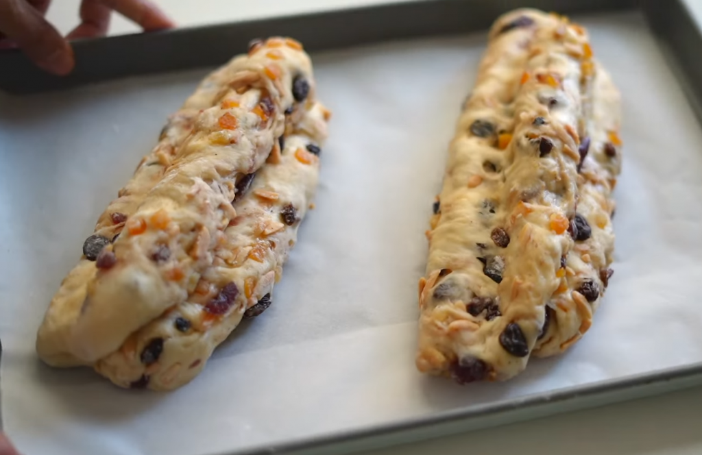 Easy Christmas Bread Recipe: Stollen