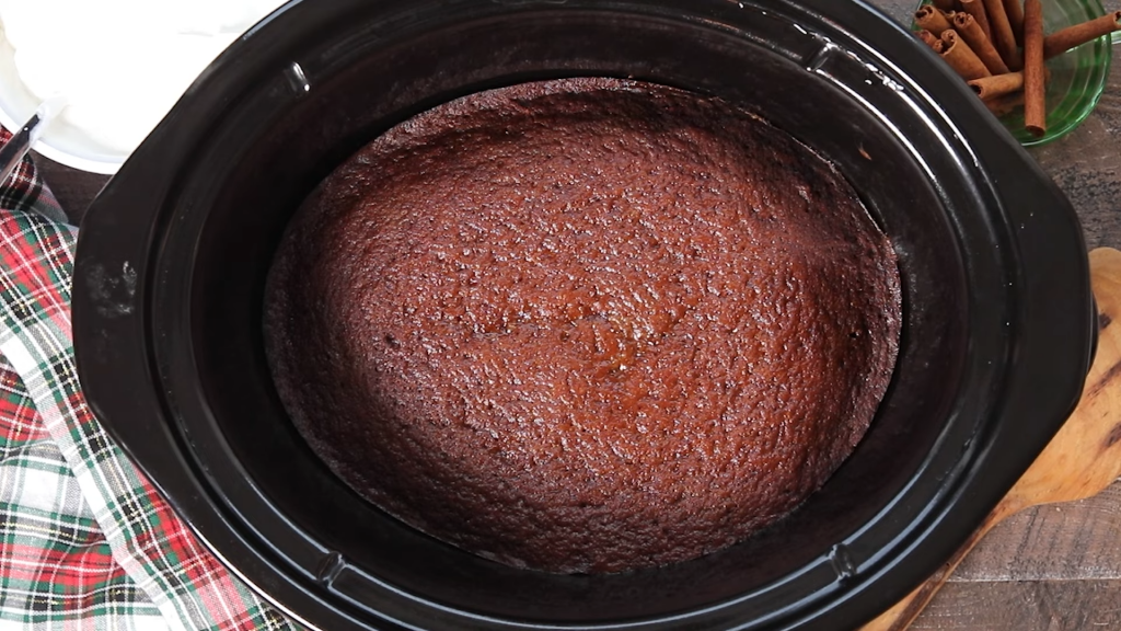 Slow Cooker Christmas Recipes: Gingerbread Cake